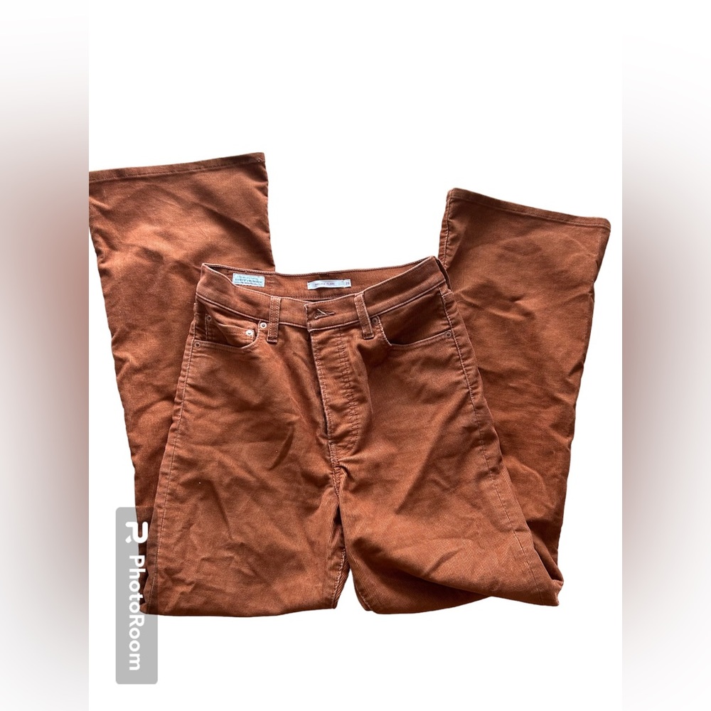 🌿SIZE 28 RIBBED CAGE FLARE LEVIS